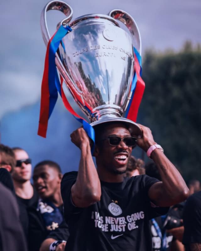 Paris Saint-Germain Online Store | PSG Kits, PSG Clothing