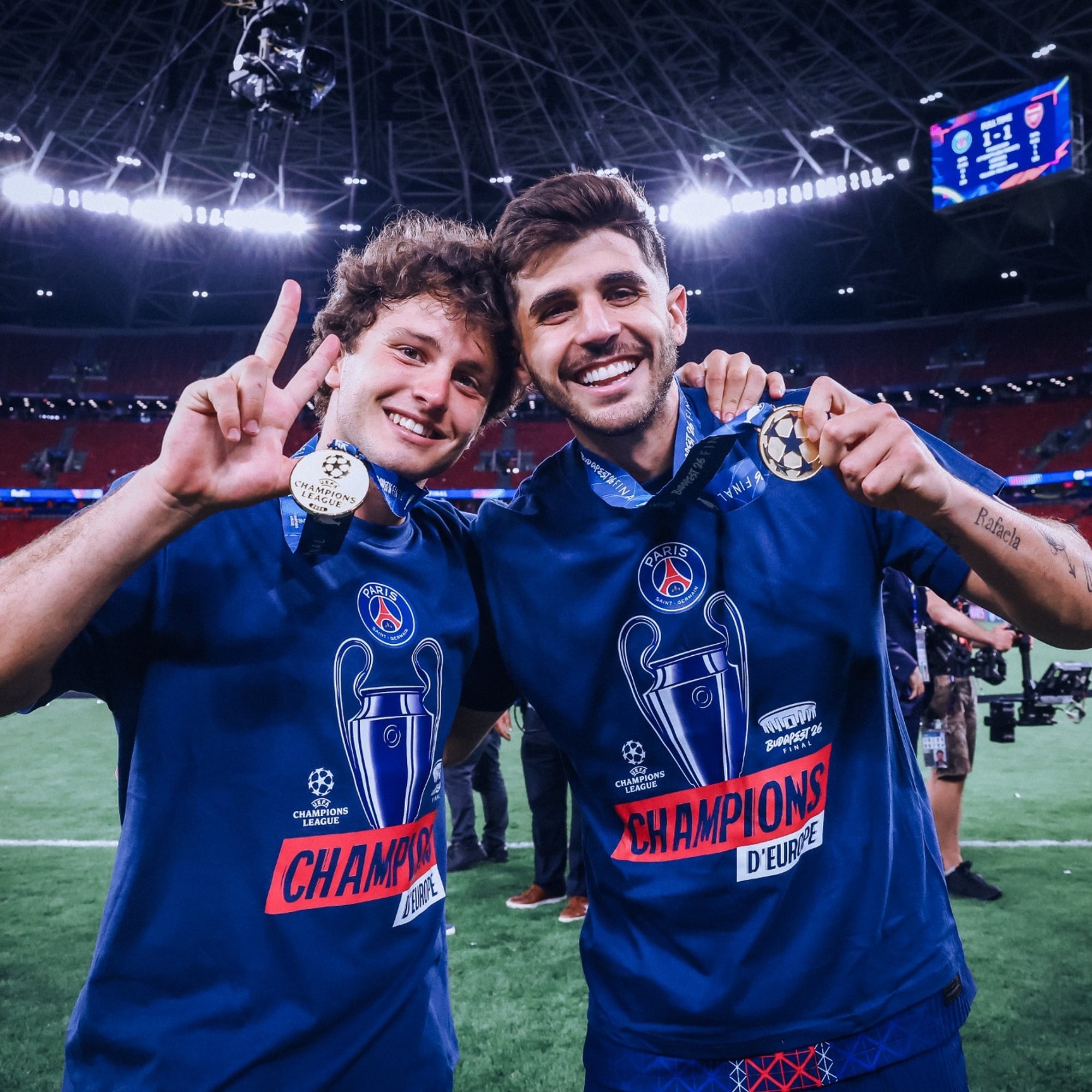 PSG Champions d'Europe 2026 Scarf - Navy